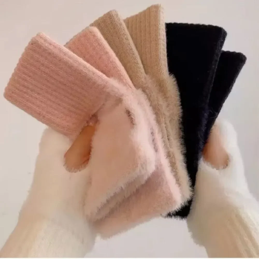 NEW! COZY 1 pr 🌺Coquette💝 Faux Mink Fleece Soft Winter Fingerless Gloves